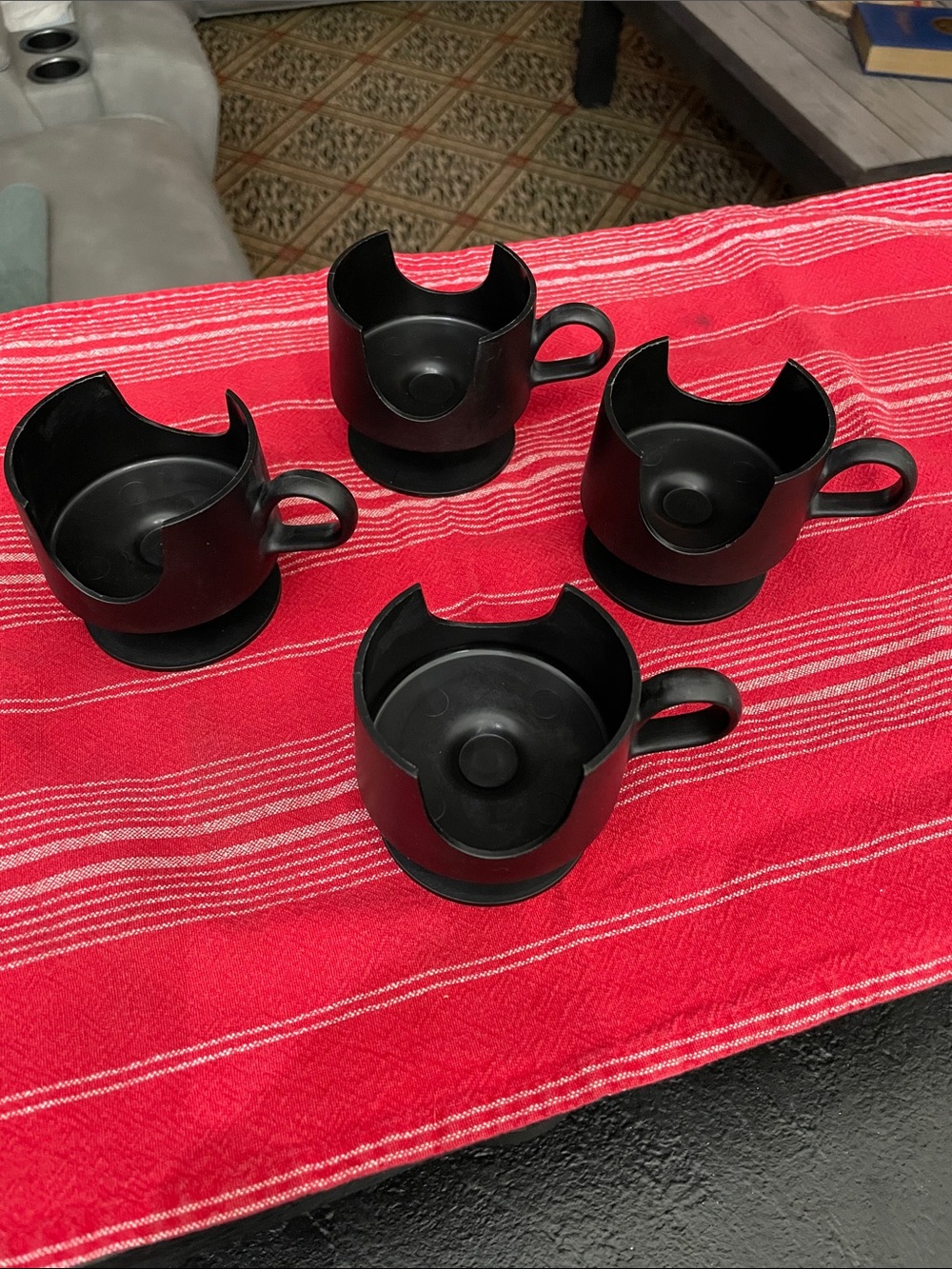 Corning/Pyrex Black molded Cup Holders with Handles-Set of 4 -Switch out colors-